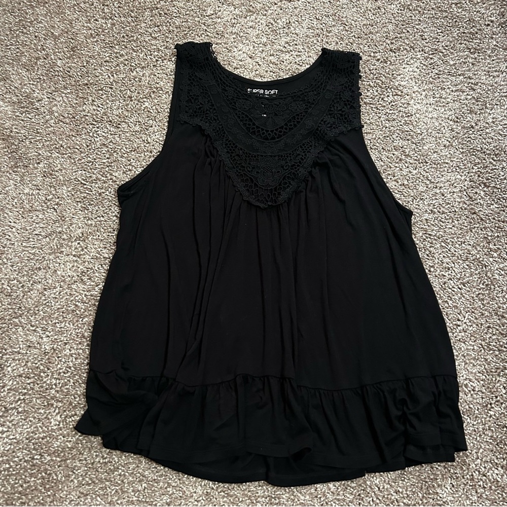 Torrid Sleeveless Flowy Tank Top Black 0 / L